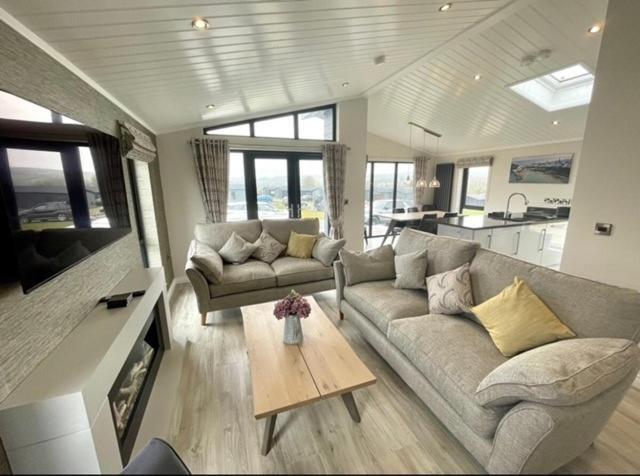 *Luxury Holiday Home With Hot Tub Close To Beach* Penally Ngoại thất bức ảnh