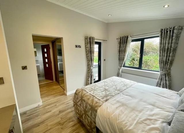 *Luxury Holiday Home With Hot Tub Close To Beach* Penally Ngoại thất bức ảnh